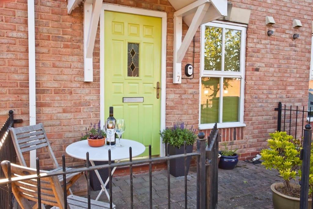 Walking Distance To Racecourse And City Centre York Exterior foto