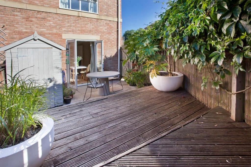 Walking Distance To Racecourse And City Centre York Exterior foto